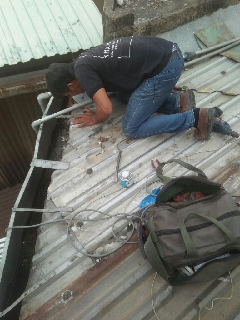 Sửa mái tôn dột - Xử lý mái nhà bị dột
