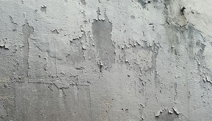 Làm vữa chống thấm tường nhà bằng xi măng như lớp sơn phủ
