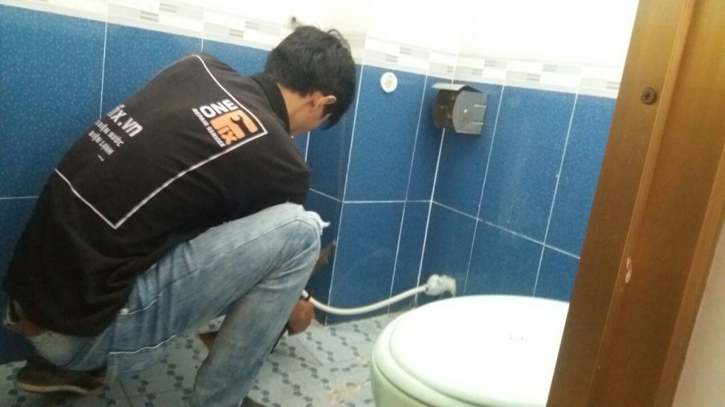 Hướng dẫn cách chống thấm toilet hiệu quả
