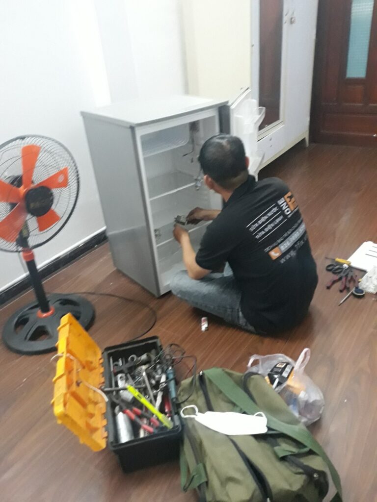 Dịch vụ thợ thay cảm biến tủ lạnh tại nhà chuyên nghiệp