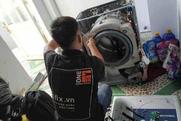 Dịch vụ và Cách khắc phục máy giặt Toshiba bị chảy nước