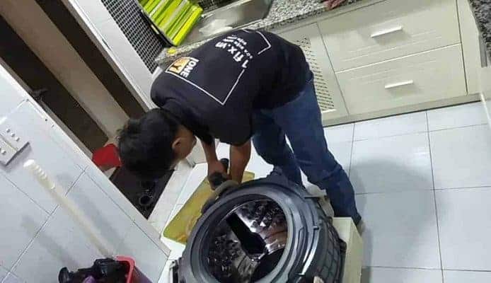 Sửa máy giặt Toshiba bị chảy nước