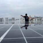 Dịch vụ vệ sinh tấm pin năng lượng mặt trời | Giá vệ sinh pin năng lượng mặt trời