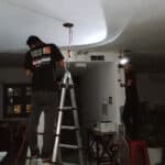 Hướng dẫn chi tiết cách thay bóng đèn trần thạch cao trong nhà  